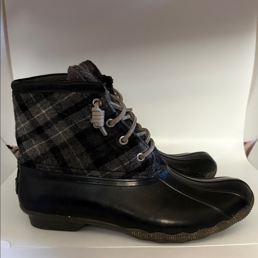 Super cute Sperry Women's Saltwater Plaid Wool Duck Boot - Size 8 - STS91005 - Picture 3 of 8